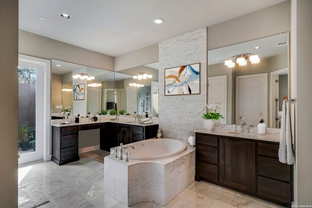 165 Antler Falls Run, Comfort, TX 78013