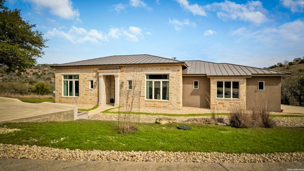 165 Antler Falls Run, Comfort, TX 78013