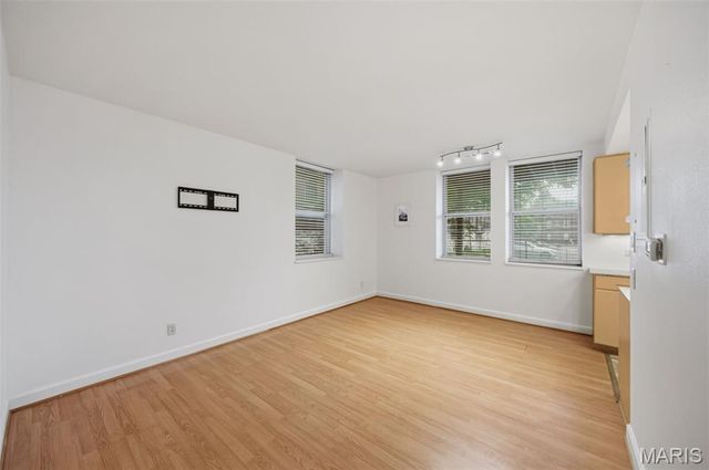 5696 Kingsbury Avenue 102, St Louis, MO 63112