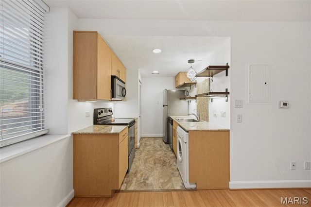 5696 Kingsbury Avenue 102, St Louis, MO 63112