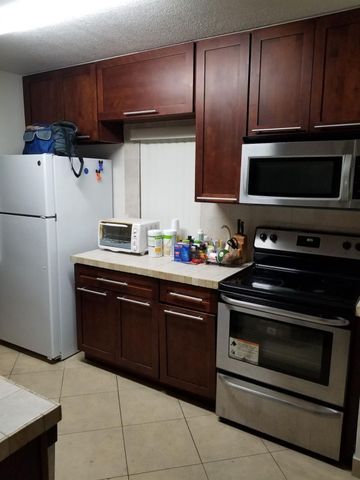 3100 N Pine Island Rd 202, Sunrise, FL 33351