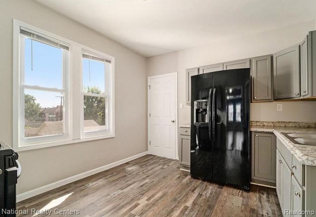 1045 Casgrain Street, Detroit, MI 48209