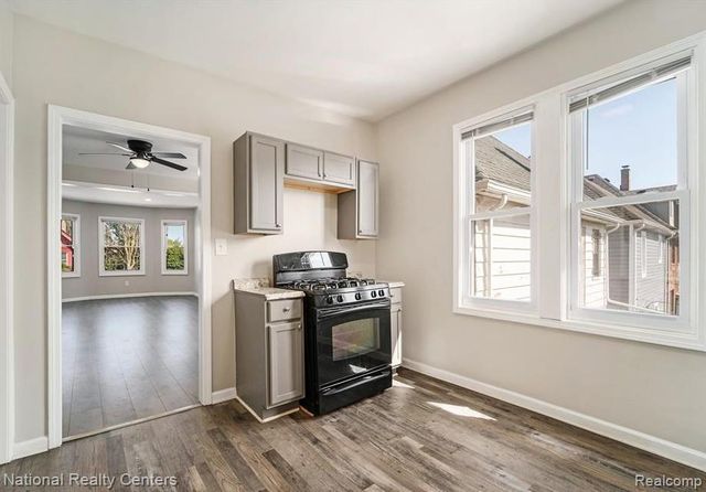 1045 Casgrain Street, Detroit, MI 48209