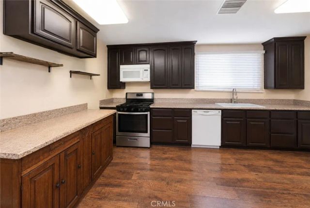 11216 Erwin Street, North Hollywood, CA 91606