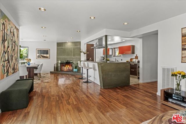 3234 Hillock Drive, Los Angeles, CA 90068