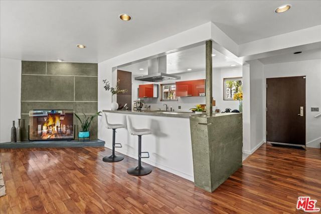 3234 Hillock Drive, Los Angeles, CA 90068