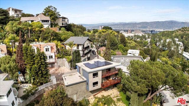 3234 Hillock Drive, Los Angeles, CA 90068