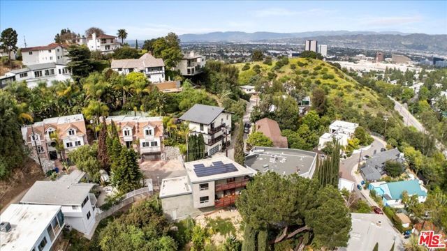 3234 Hillock Drive, Los Angeles, CA 90068