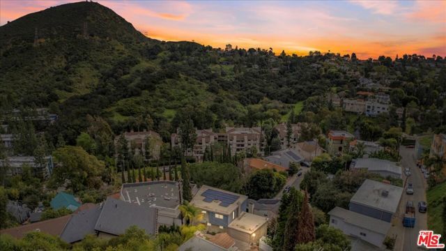 3234 Hillock Drive, Los Angeles, CA 90068