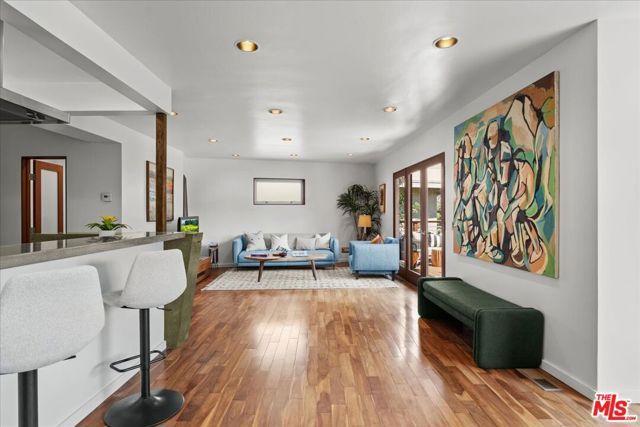 3234 Hillock Drive, Los Angeles, CA 90068