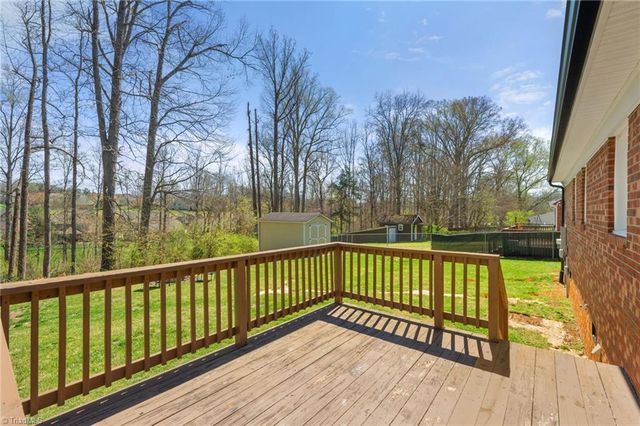 1505 Runabout Road, Pfafftown, NC 27040