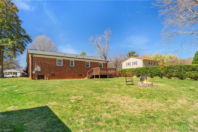 1505 Runabout Road, Pfafftown, NC 27040