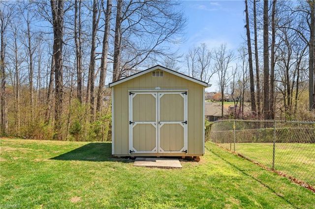 1505 Runabout Road, Pfafftown, NC 27040