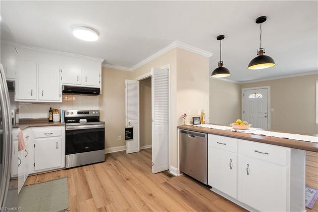 1505 Runabout Road, Pfafftown, NC 27040