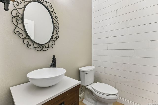 6542 Amber Oak, San Antonio, TX 78249