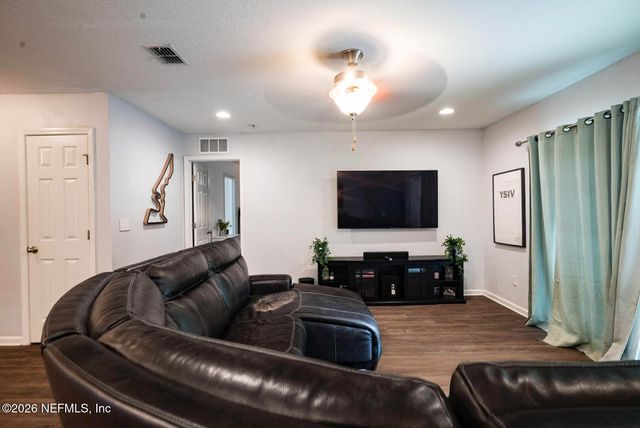 10060 BRADLEY Road, Jacksonville, FL 32246