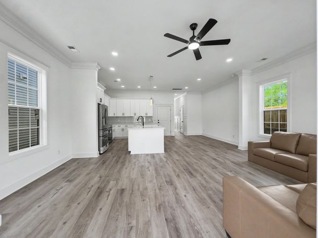 1906 Gumwood Boulevard, North Charleston, SC 29406