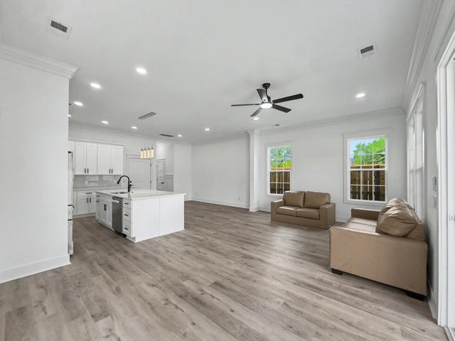 1906 Gumwood Boulevard, North Charleston, SC 29406