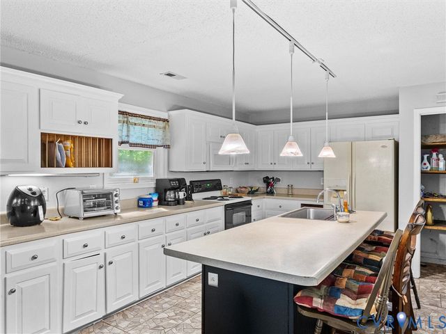2305 Mosby Rd, Powhatan, VA 23139