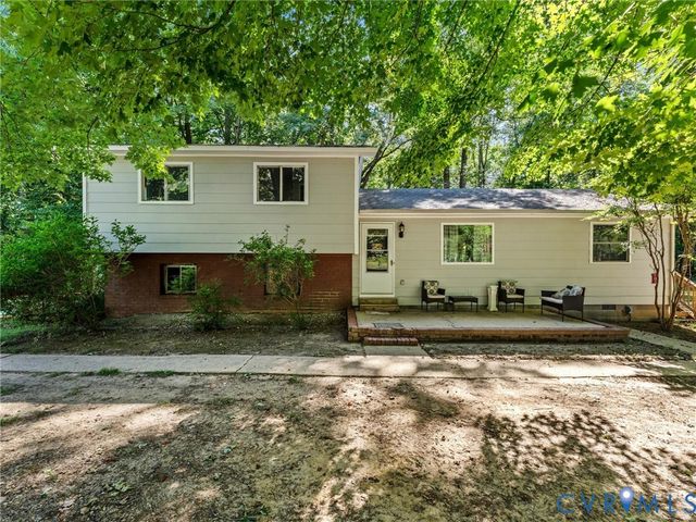 2305 Mosby Rd, Powhatan, VA 23139