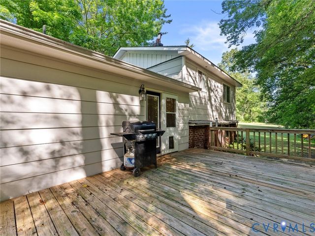 2305 Mosby Rd, Powhatan, VA 23139