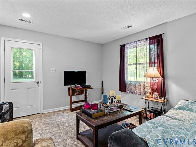 2305 Mosby Rd, Powhatan, VA 23139
