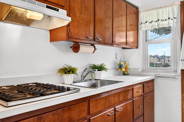 1302 DELVALE AVE, Baltimore, MD 21222