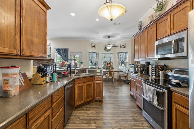 107 Blue Ribbon Trail, Weatherford, TX 76087