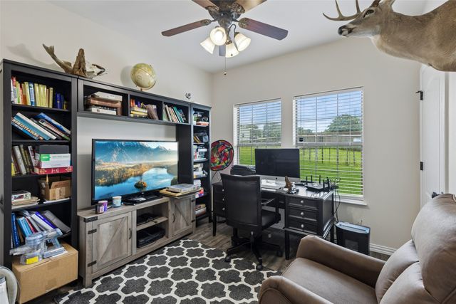 107 Blue Ribbon Trail, Weatherford, TX 76087