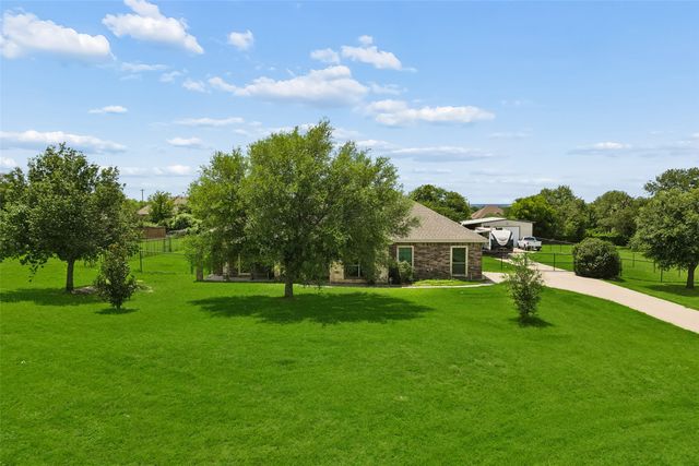 107 Blue Ribbon Trail, Weatherford, TX 76087
