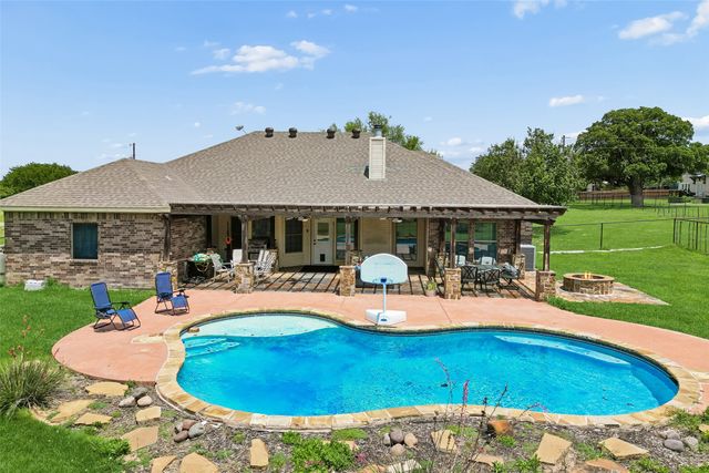 107 Blue Ribbon Trail, Weatherford, TX 76087