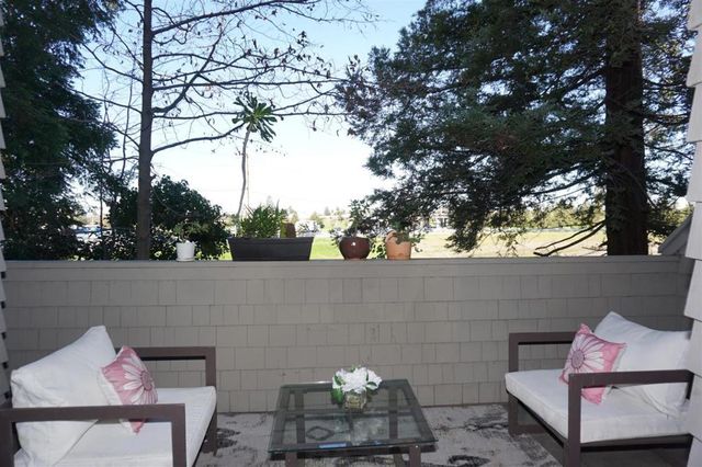 1031 Foxchase Drive, San Jose, CA 95123