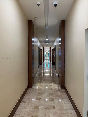 31 SE 5th St 1409, Miami, FL 33131