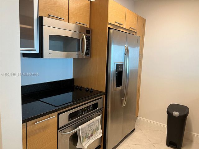 31 SE 5th St 1409, Miami, FL 33131