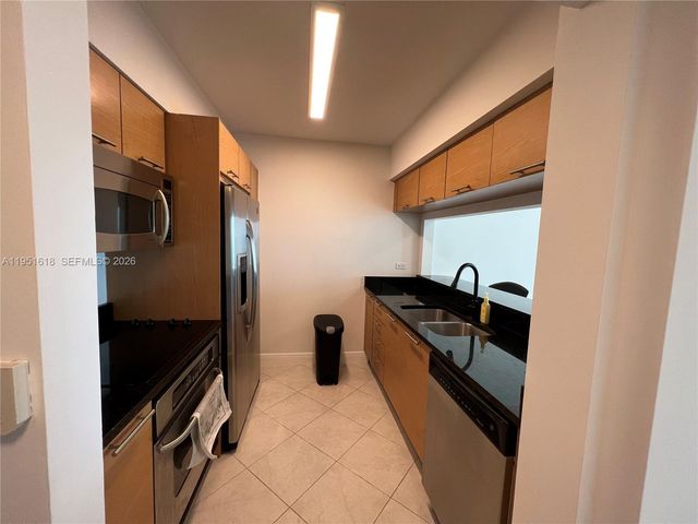 31 SE 5th St 1409, Miami, FL 33131