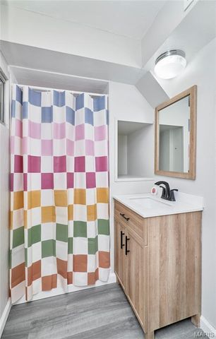 17 Ridgemoor Drive, Fenton, MO 63026