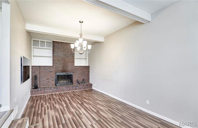 17 Ridgemoor Drive, Fenton, MO 63026