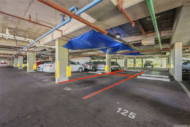 1090 Ala Napunani Street 410, Honolulu, HI 96818