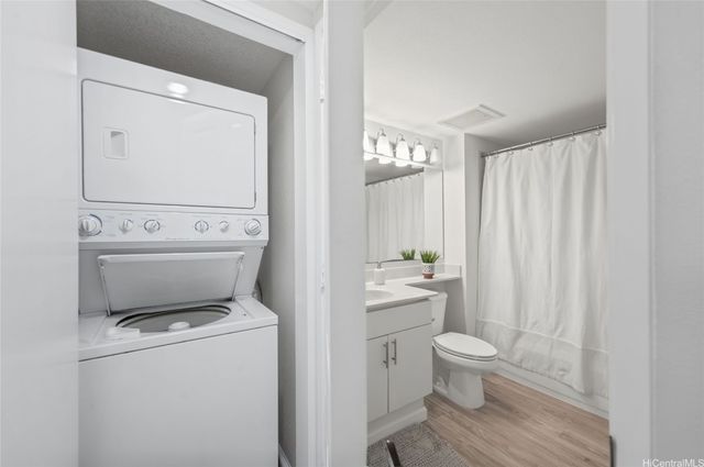 1090 Ala Napunani Street 410, Honolulu, HI 96818