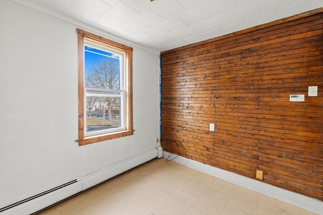 88 Linden St, New Bedford, MA 02740