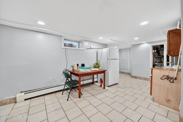 28 WILLOW ST, Bayonne, NJ 07002