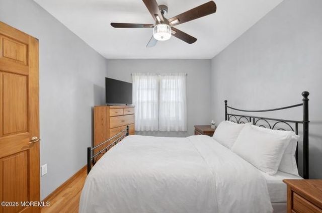 28 WILLOW ST, Bayonne, NJ 07002