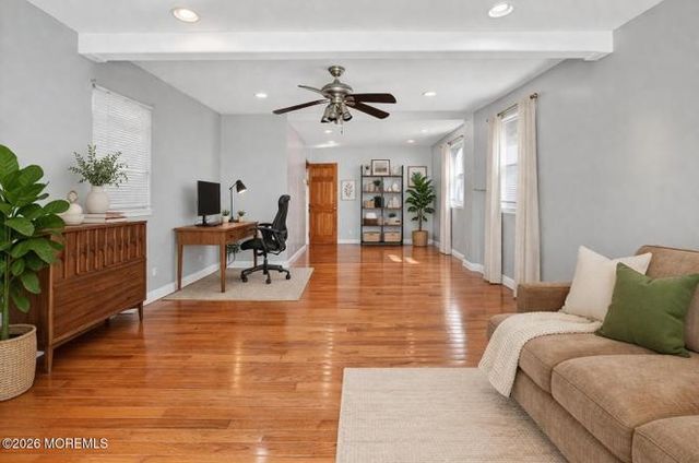 28 WILLOW ST, Bayonne, NJ 07002