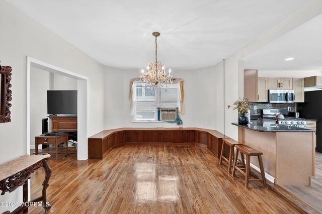 28 WILLOW ST, Bayonne, NJ 07002