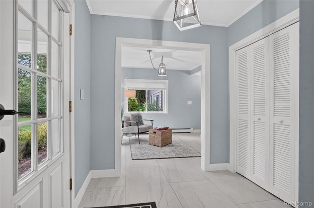 3885 Quarton Road, Bloomfield Charter Township, MI 48302