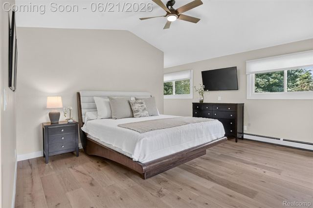 3885 Quarton Road, Bloomfield Charter Township, MI 48302