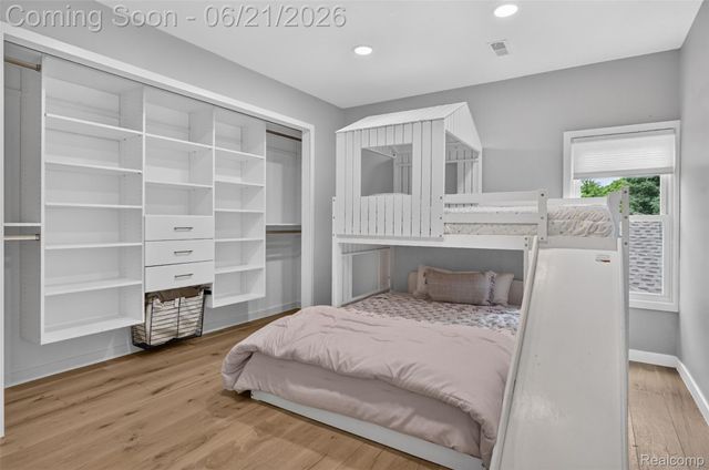 3885 Quarton Road, Bloomfield Charter Township, MI 48302