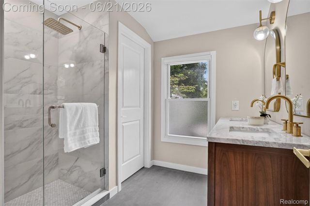 3885 Quarton Road, Bloomfield Charter Township, MI 48302
