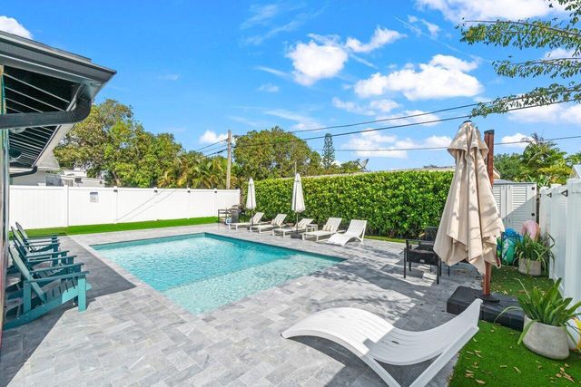 217 NE 11th Street, Delray Beach, FL 33444