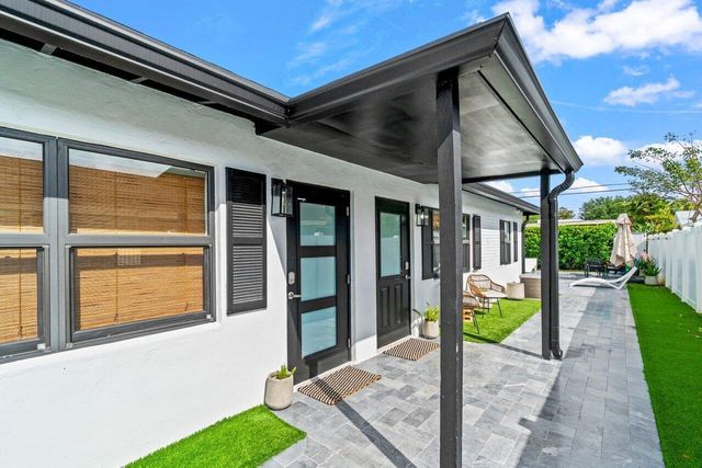 217 NE 11th Street, Delray Beach, FL 33444